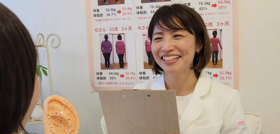 カウンセリングをする女性